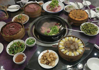 旱蒸牛肉郑国军:重庆餐饮界继火锅小面之后的第三个神话
